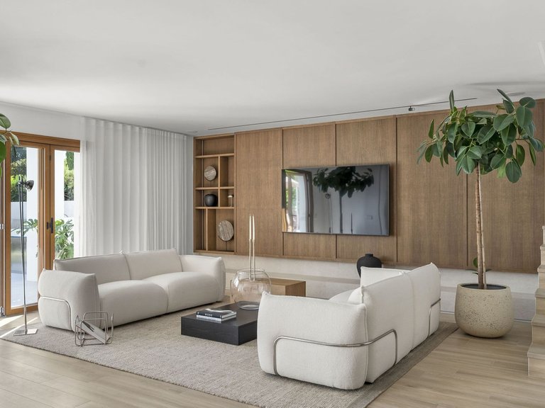 Apartment for Sale in Nueva Andalucía, Malaga 2