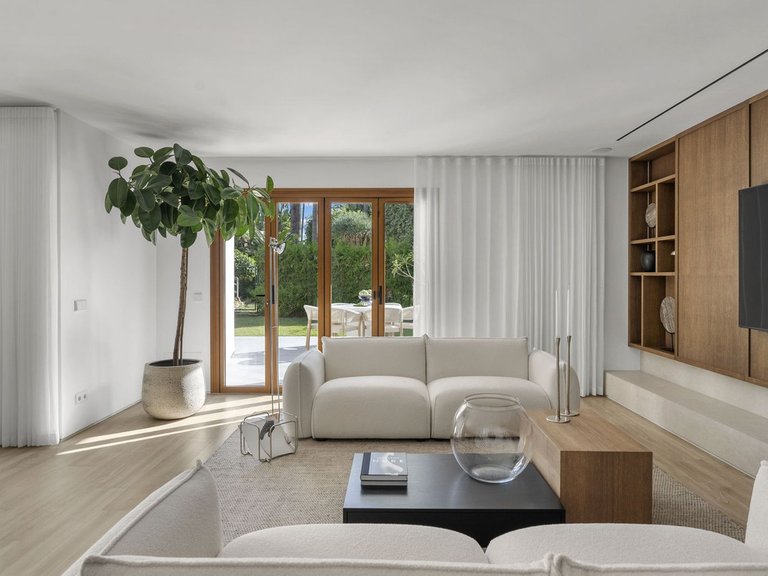 Apartment for Sale in Nueva Andalucía, Malaga 3