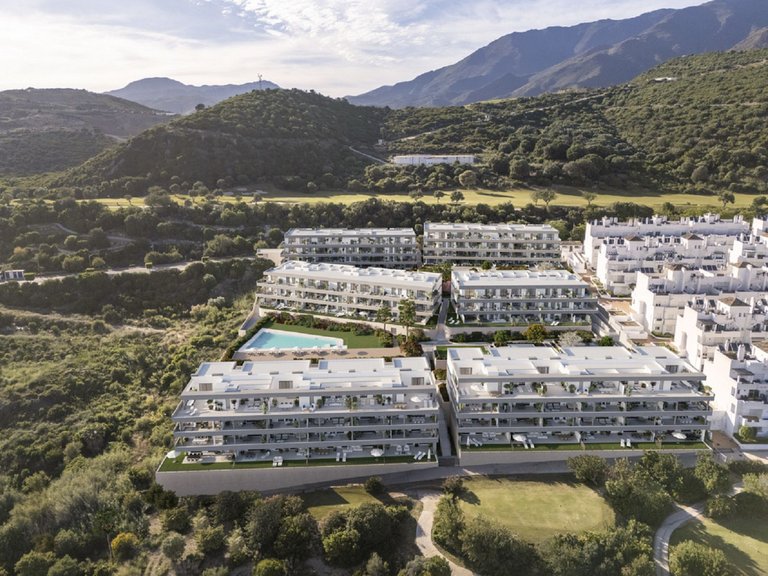 Apartment for Sale in Valle Romano, Malaga 2