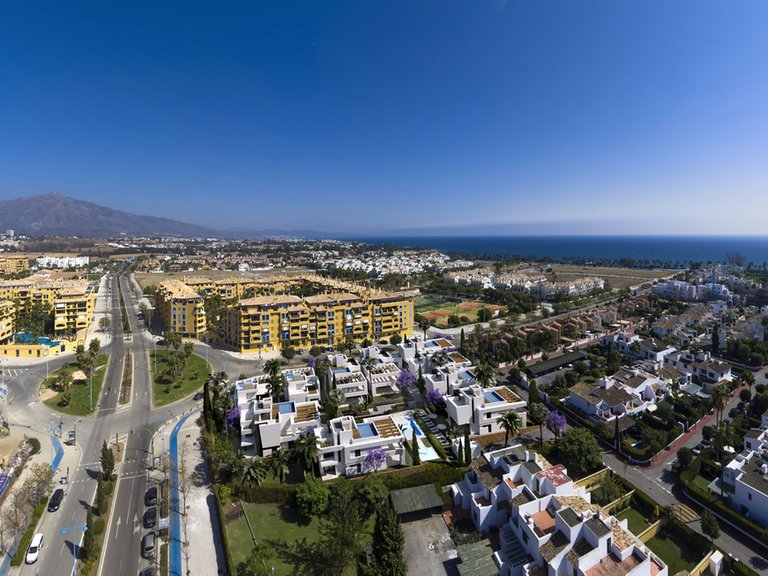 Villa for Sale in Nueva Andalucía, Malaga 11