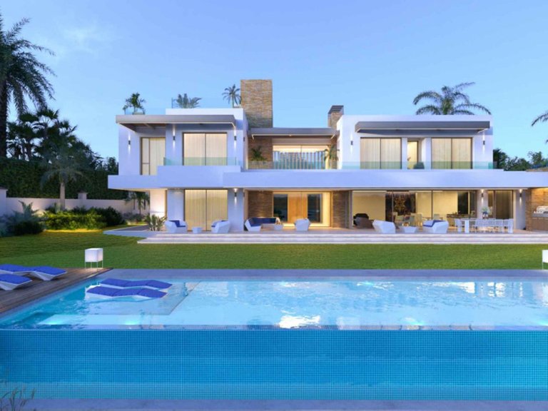 Plot for Sale in Los Arqueros, Malaga 1