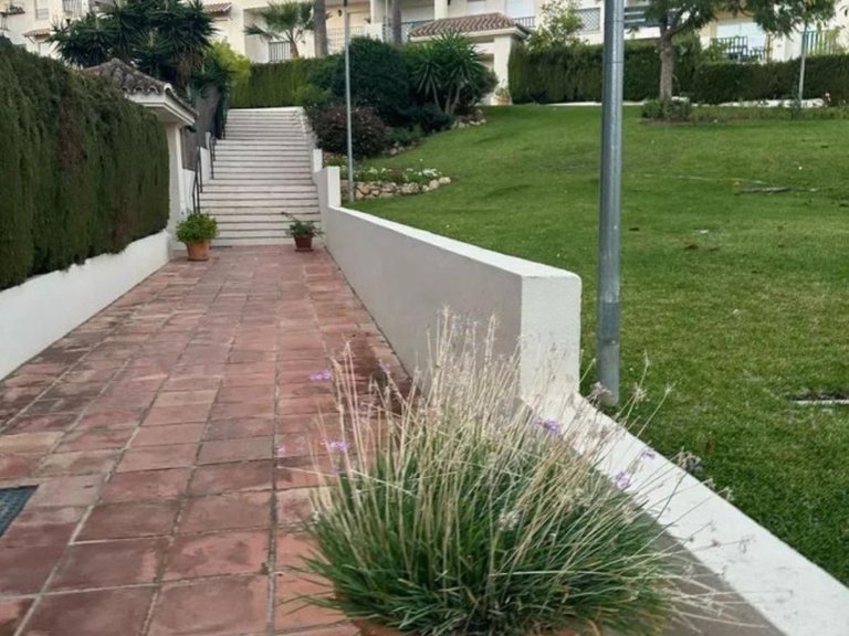 Apartment for Sale in Nueva Andalucía, Malaga 10