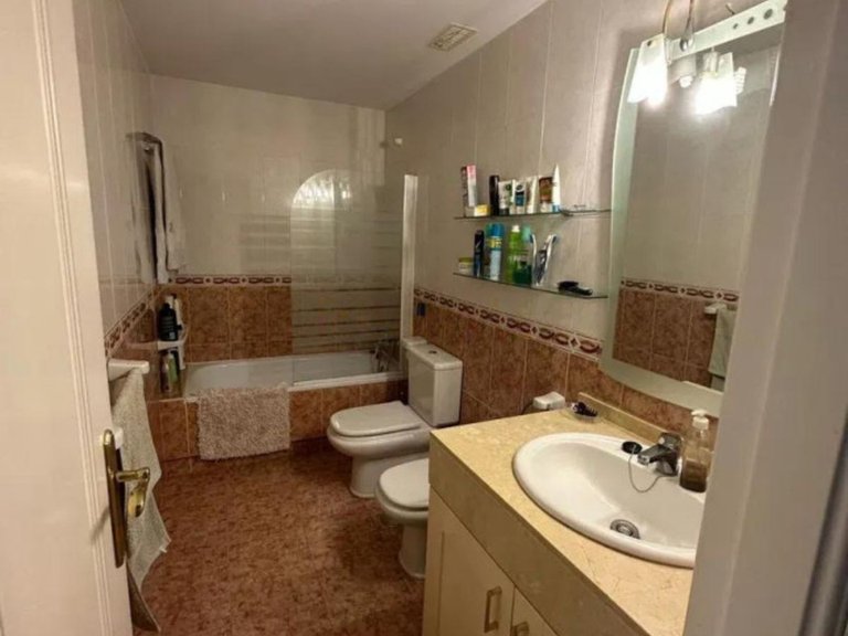 Apartment for Sale in Nueva Andalucía, Malaga 16