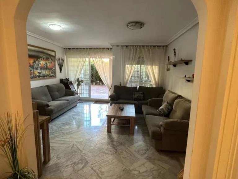 Apartment for Sale in Nueva Andalucía, Malaga 18