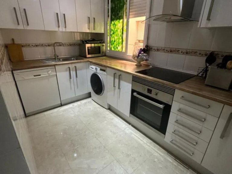 Apartment for Sale in Nueva Andalucía, Malaga 5