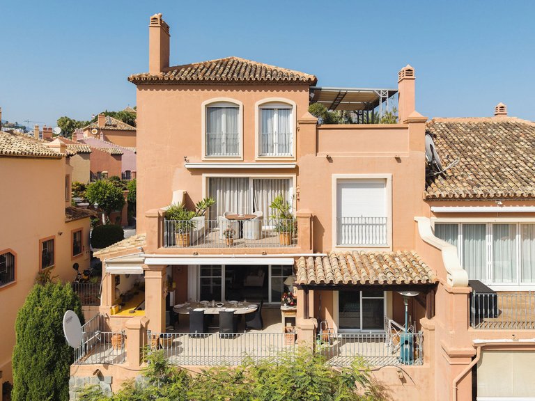 Apartment for Sale in Monte Halcones, Malaga 12