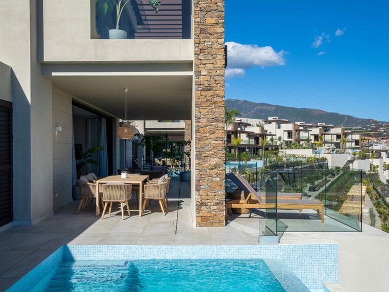 Villa for Sale in Costa del Sol Benahavís, Malaga 1