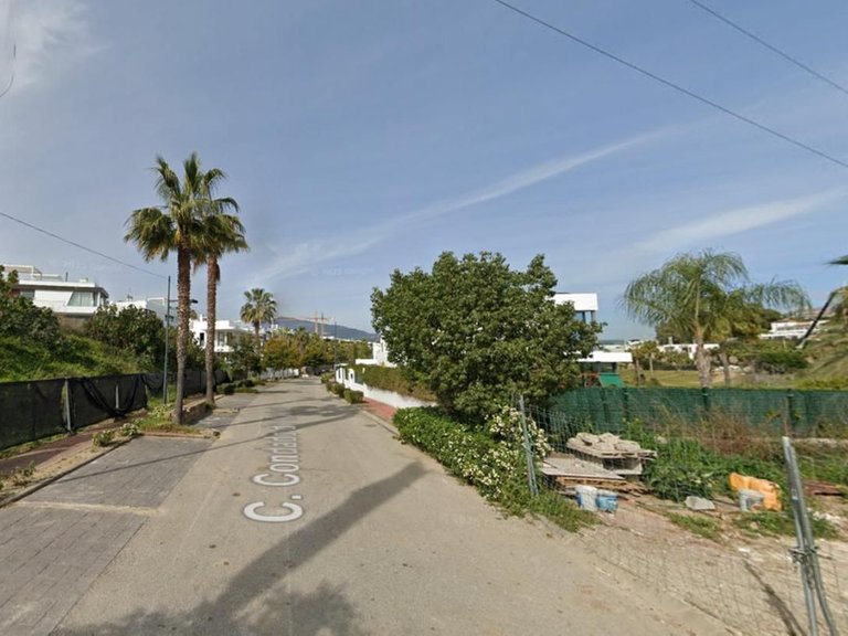 Plot for Sale in El Paraiso, Malaga 11