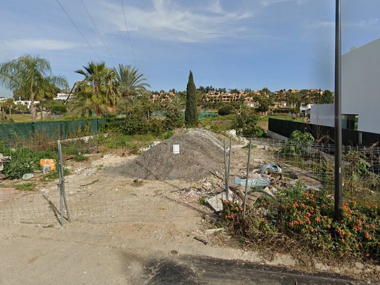 Plot for Sale in El Paraiso, Malaga 2