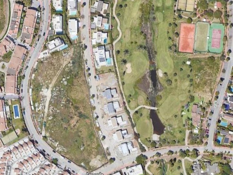 Plot for Sale in El Paraiso, Malaga 4