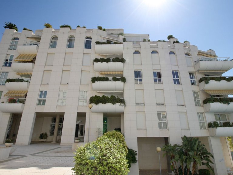 Apartment for Sale in Marbella, Malaga 28