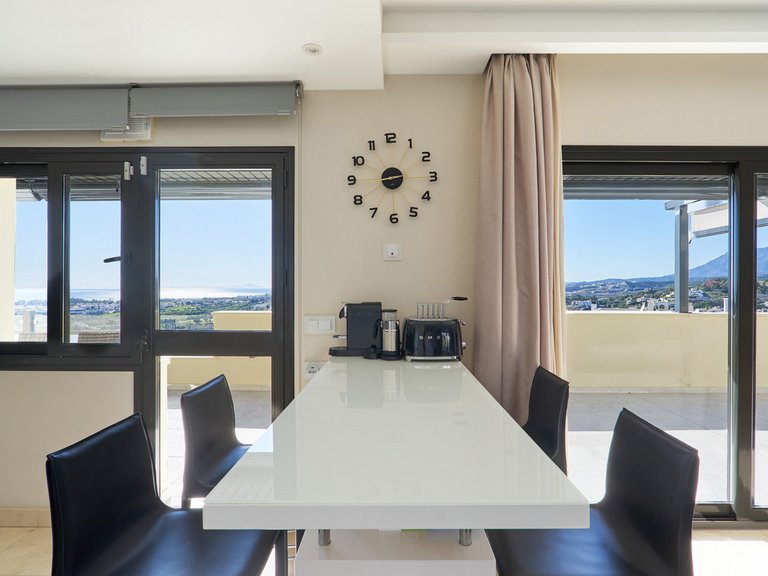 Penthouse for Sale in Estepona, Malaga 10
