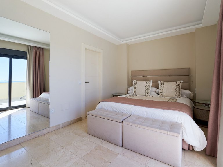 Penthouse for Sale in Estepona, Malaga 12