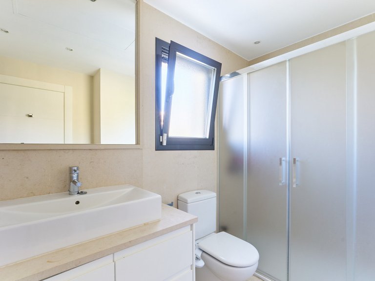 Penthouse for Sale in Estepona, Malaga 19