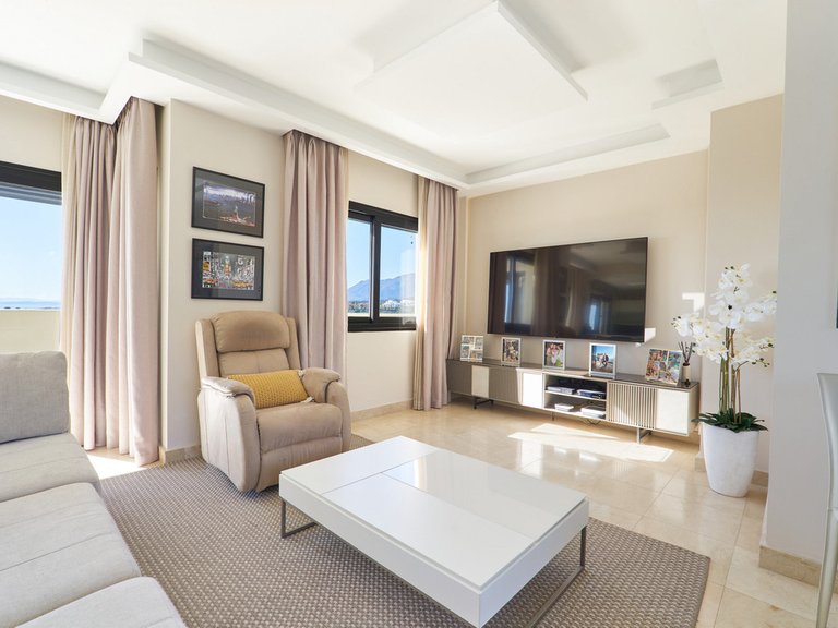 Penthouse for Sale in Estepona, Malaga 4