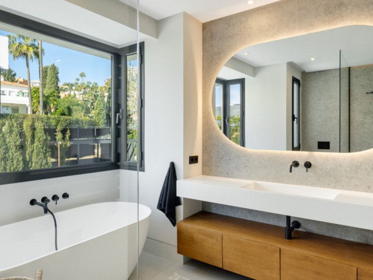 Villa for Sale in Marbella, Malaga 10