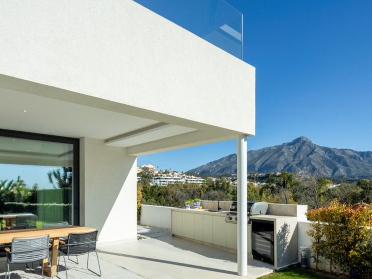 Villa for Sale in Marbella, Malaga 11
