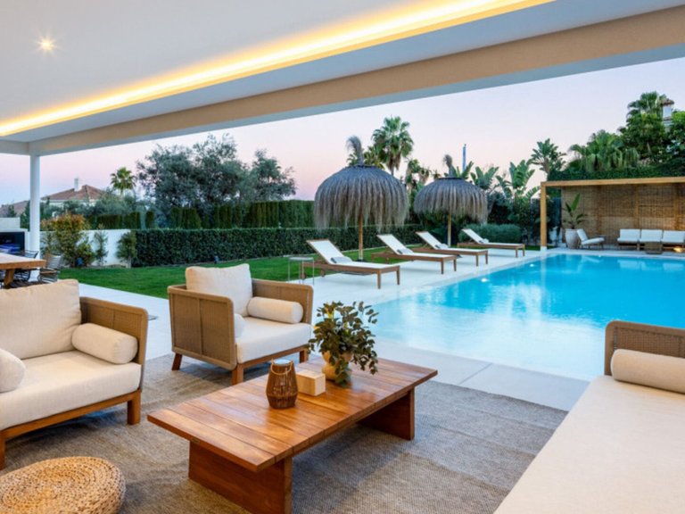 Villa for Sale in Marbella, Malaga 25