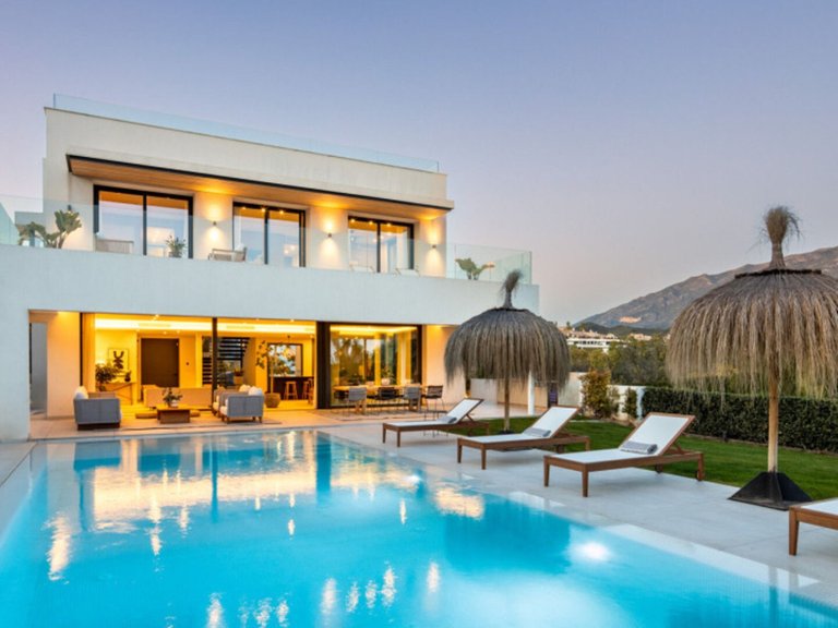 Villa for Sale in Marbella, Malaga 27