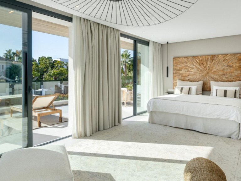 Villa for Sale in Marbella, Malaga 3
