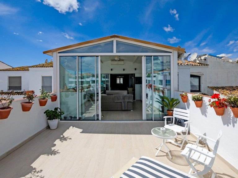Penthouse for Sale in Puerto Banús, Malaga 16