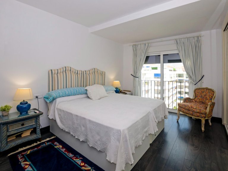 Penthouse for Sale in Puerto Banús, Malaga 8