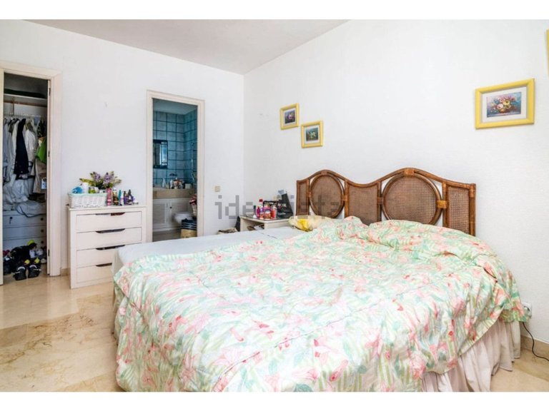 Apartment for Sale in New Golden Mile, Malaga 9