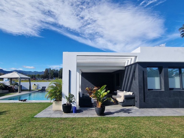 Villa for Sale in San Pedro De Alcántara, Malaga 2