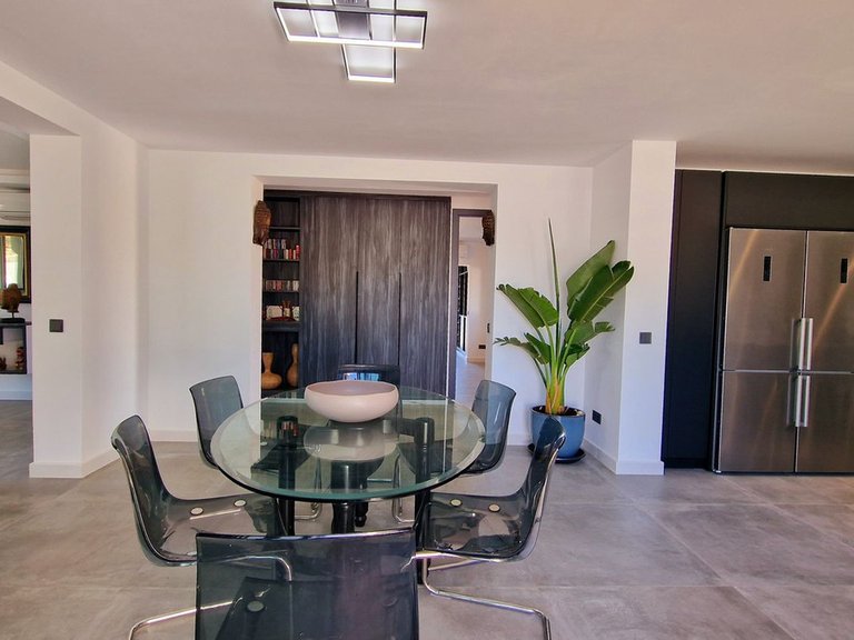 Villa for Sale in San Pedro De Alcántara, Malaga 9