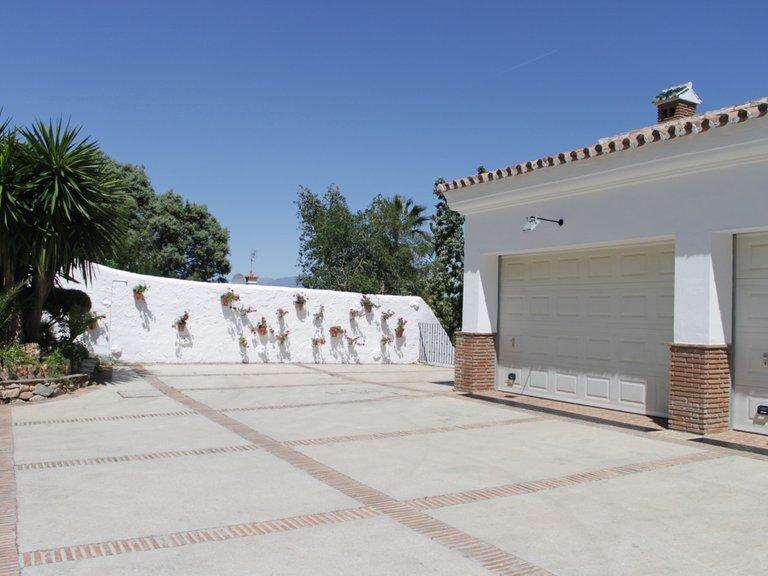 Villa for Sale in Alhaurín El Grande, Malaga 23