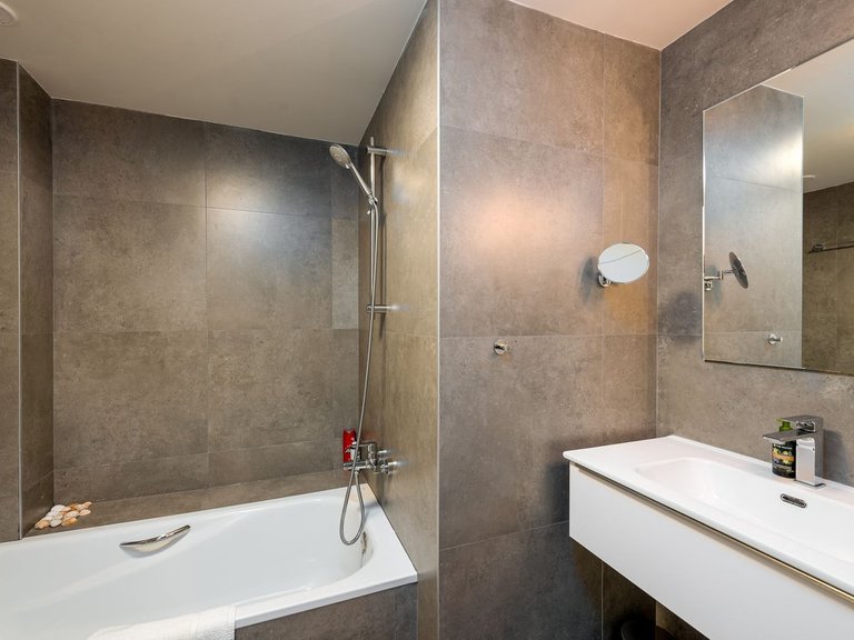 Apartment for  in La Duquesa, Malaga 25