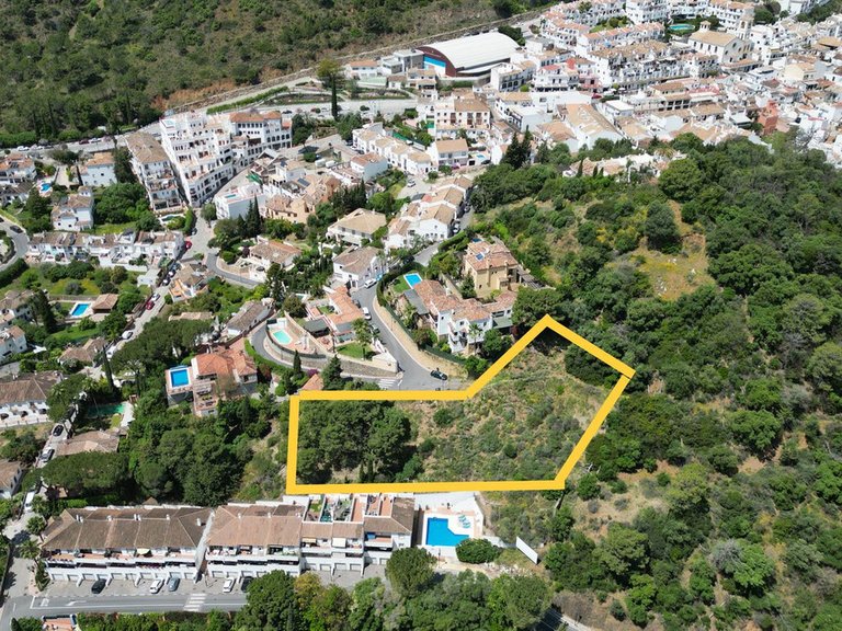 Plot for Sale in Benahavís, Malaga 5