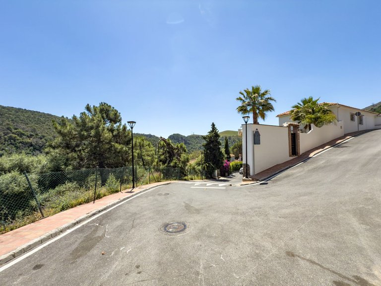Plot for Sale in Benahavís, Malaga 6