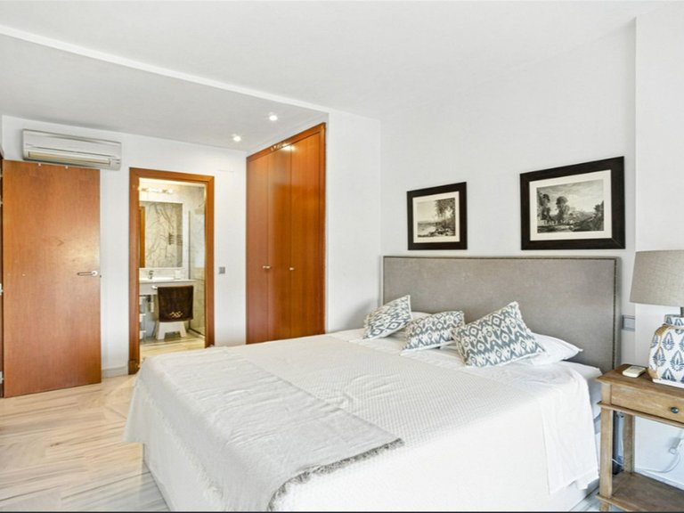 Apartment for Sale in Benahavís, Malaga 10