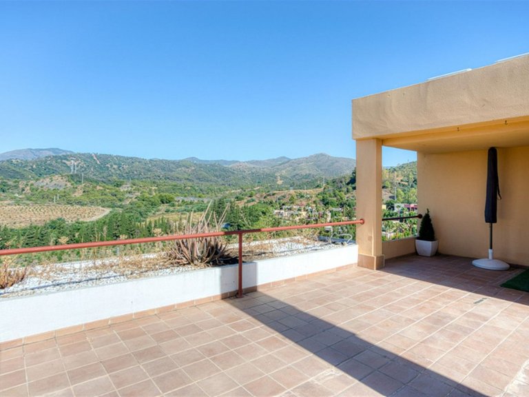 Apartment for Sale in Benahavís, Malaga 17