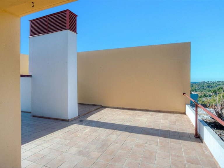 Apartment for Sale in Benahavís, Malaga 18