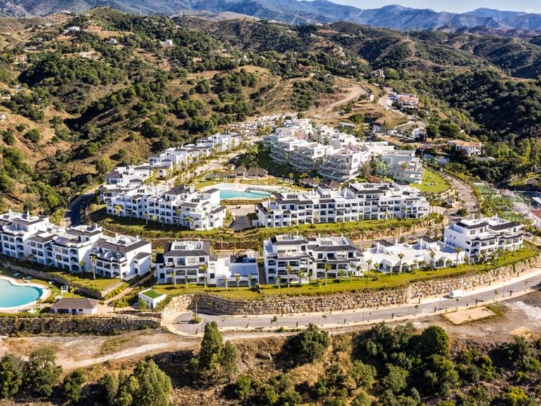 Apartment for Sale in Costa del Sol Estepona, Malaga 17