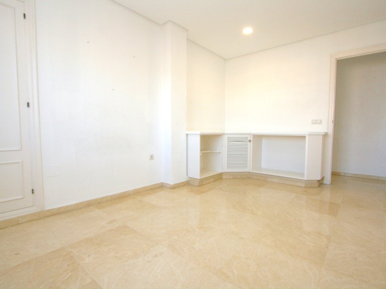 Penthouse for Sale in Costa del Sol Fuengirola, Malaga 13