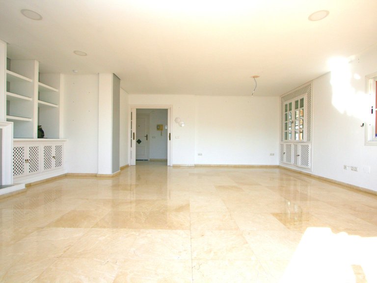 Penthouse for Sale in Costa del Sol Fuengirola, Malaga 2