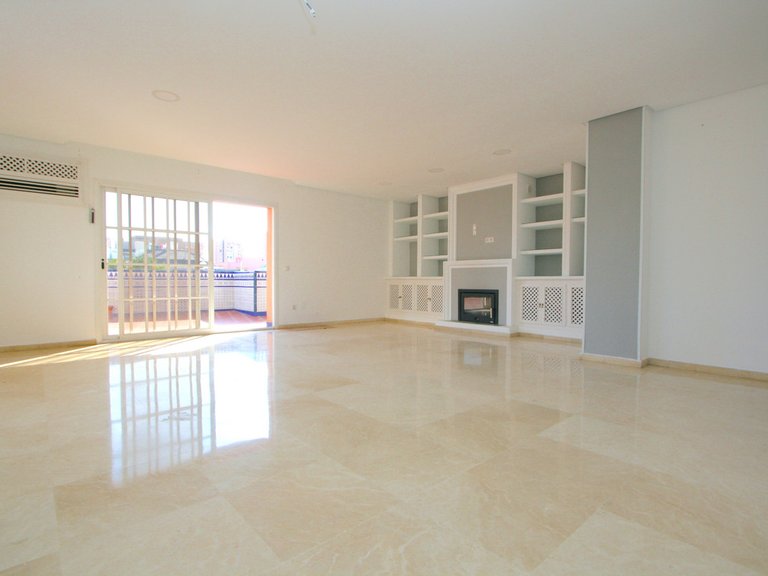 Penthouse for Sale in Costa del Sol Fuengirola, Malaga 3