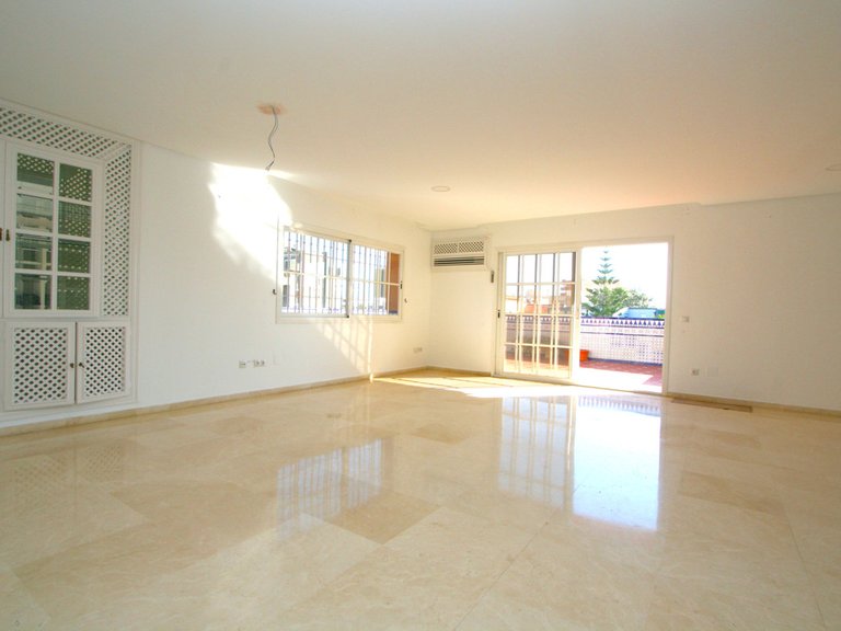 Penthouse for Sale in Costa del Sol Fuengirola, Malaga 7