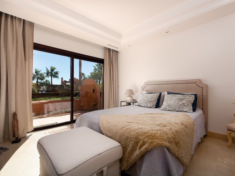 Apartment for Sale in Nueva Andalucía, Malaga 10