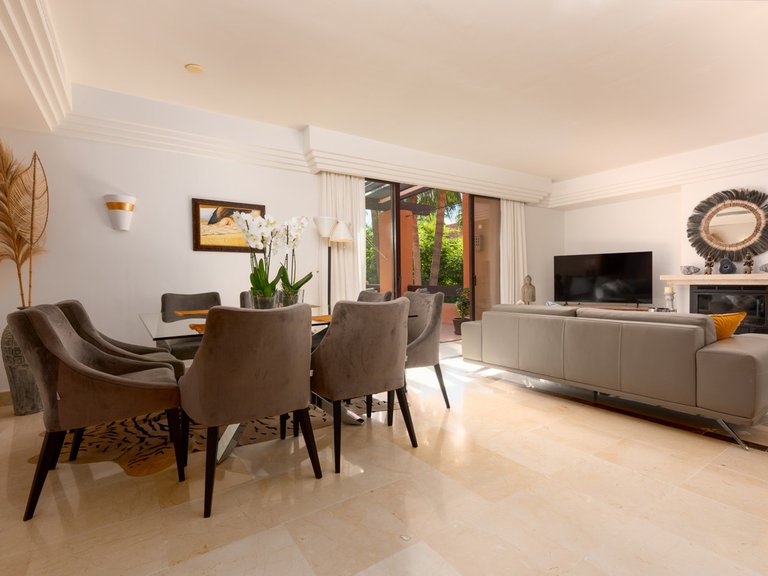 Apartment for Sale in Nueva Andalucía, Malaga 14