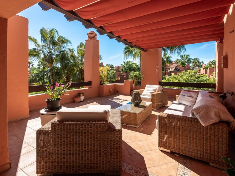 Apartment for Sale in Nueva Andalucía, Malaga 26