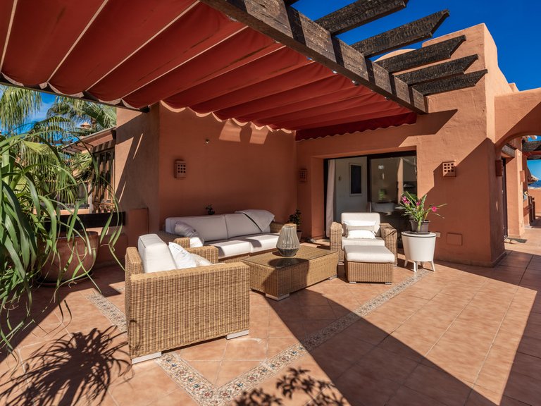 Apartment for Sale in Nueva Andalucía, Malaga 28