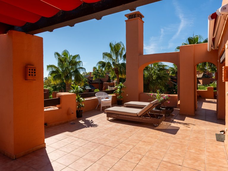 Apartment for Sale in Nueva Andalucía, Malaga 29