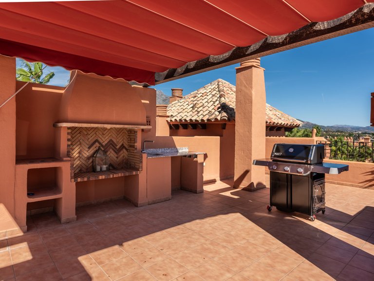 Apartment for Sale in Nueva Andalucía, Malaga 30