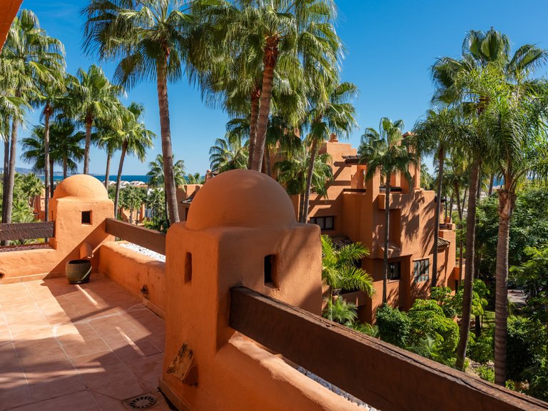 Apartment for Sale in Nueva Andalucía, Malaga 36