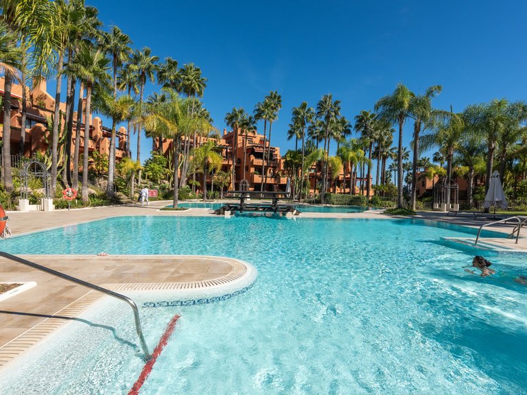 Apartment for Sale in Nueva Andalucía, Malaga 40