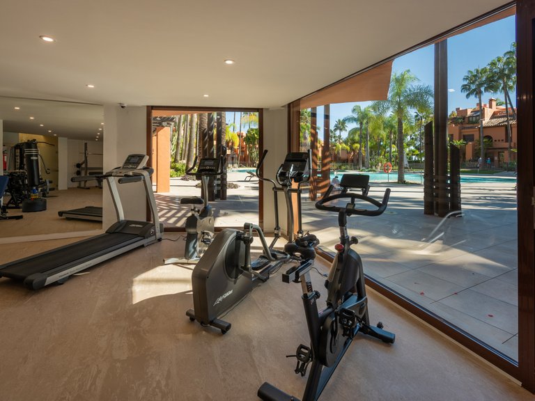 Apartment for Sale in Nueva Andalucía, Malaga 41